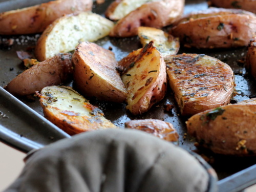 Garlic Roasted Red Potato Wedges With Olive Oil And Rosemary Ambitious Kitchen