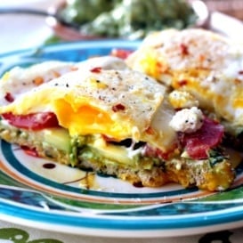 egg sandwich with avocado and bacon