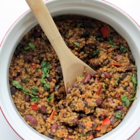 vegetarian lentil and quinoa chili in bowl