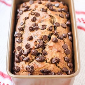 quinoa banana bread with chocolate chips