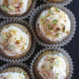 Pistachio cupcakes with lemon buttercream