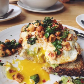 avocado egg toast with hazelnuts