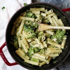 healthy Alfredo pasta with broccoli in a pot