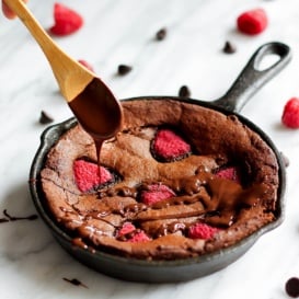 paleo brownies in a skillet