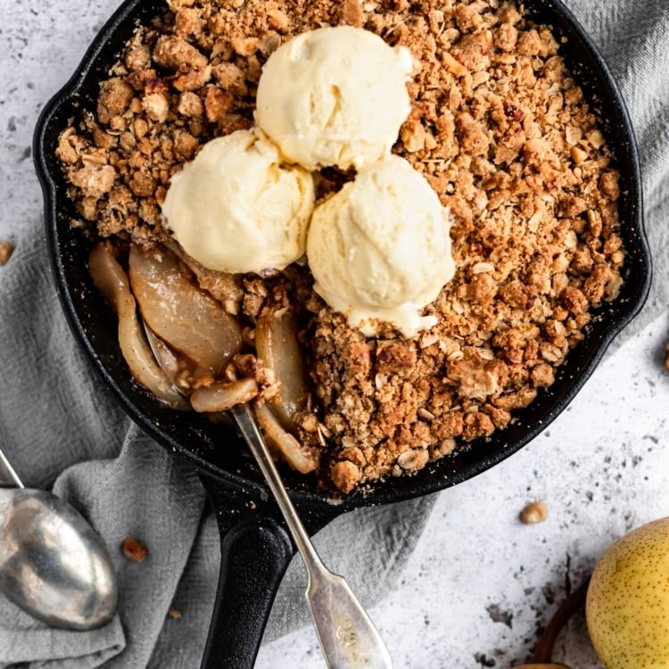 Cinnamon Walnut Pear Crisp