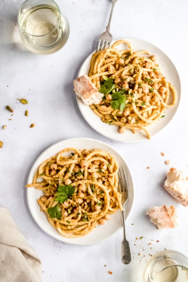 pistachio pesto pasta with chickpeas