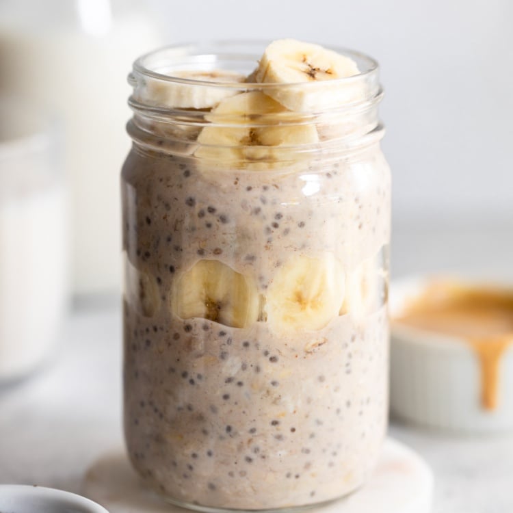 Creamy Peanut Butter Banana Overnight Oats