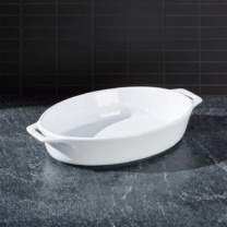 white oval baking dish